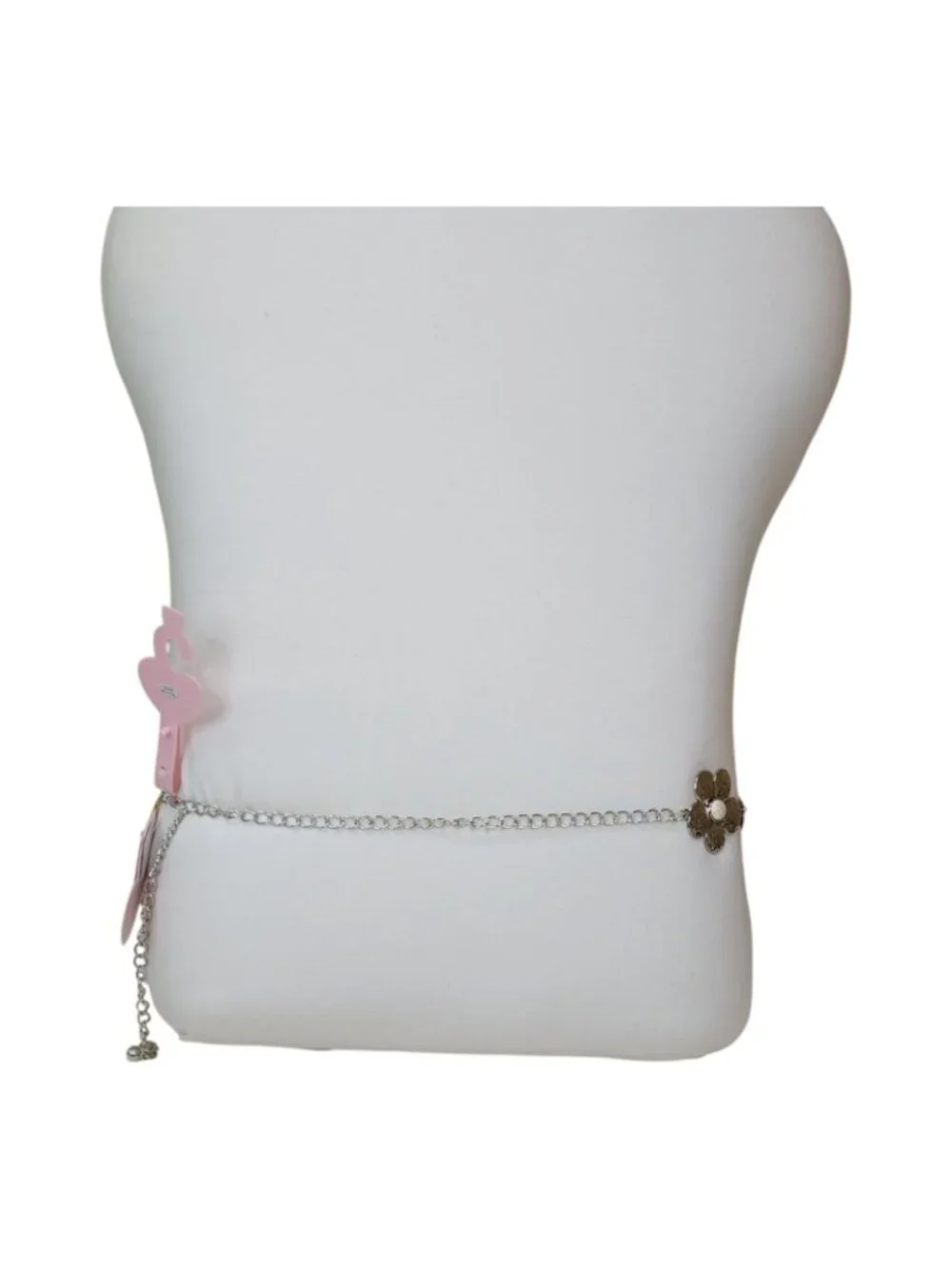 The Unbranded Brand floral touch